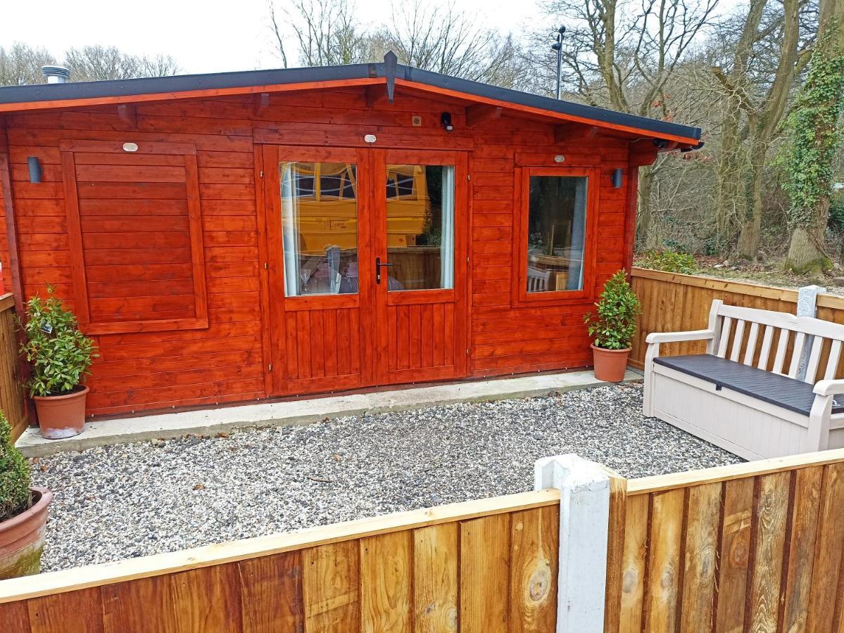 Cosy Cabin Stock Bagian luar foto